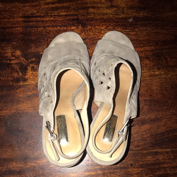 Halogen - Open Toe Block Heel Slingback - Picture 5 of 8